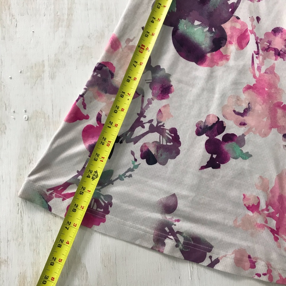 Lululemon Daily Tank in Blurred Blossoms Size 4 - Picture 3 of 7